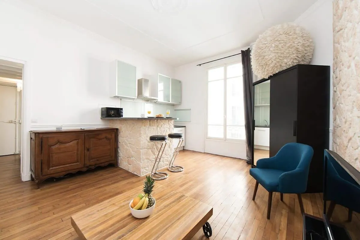 Апартаменты Quartier Montorgueil & Near Le Marais - Cityapartmentstay Париж